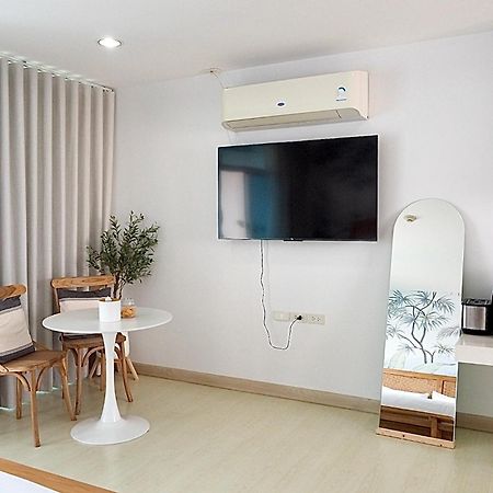 The Beach Bangsaen By Thanthita Next To Wonnapa Beach Free Disney Plus Ngoại thất bức ảnh