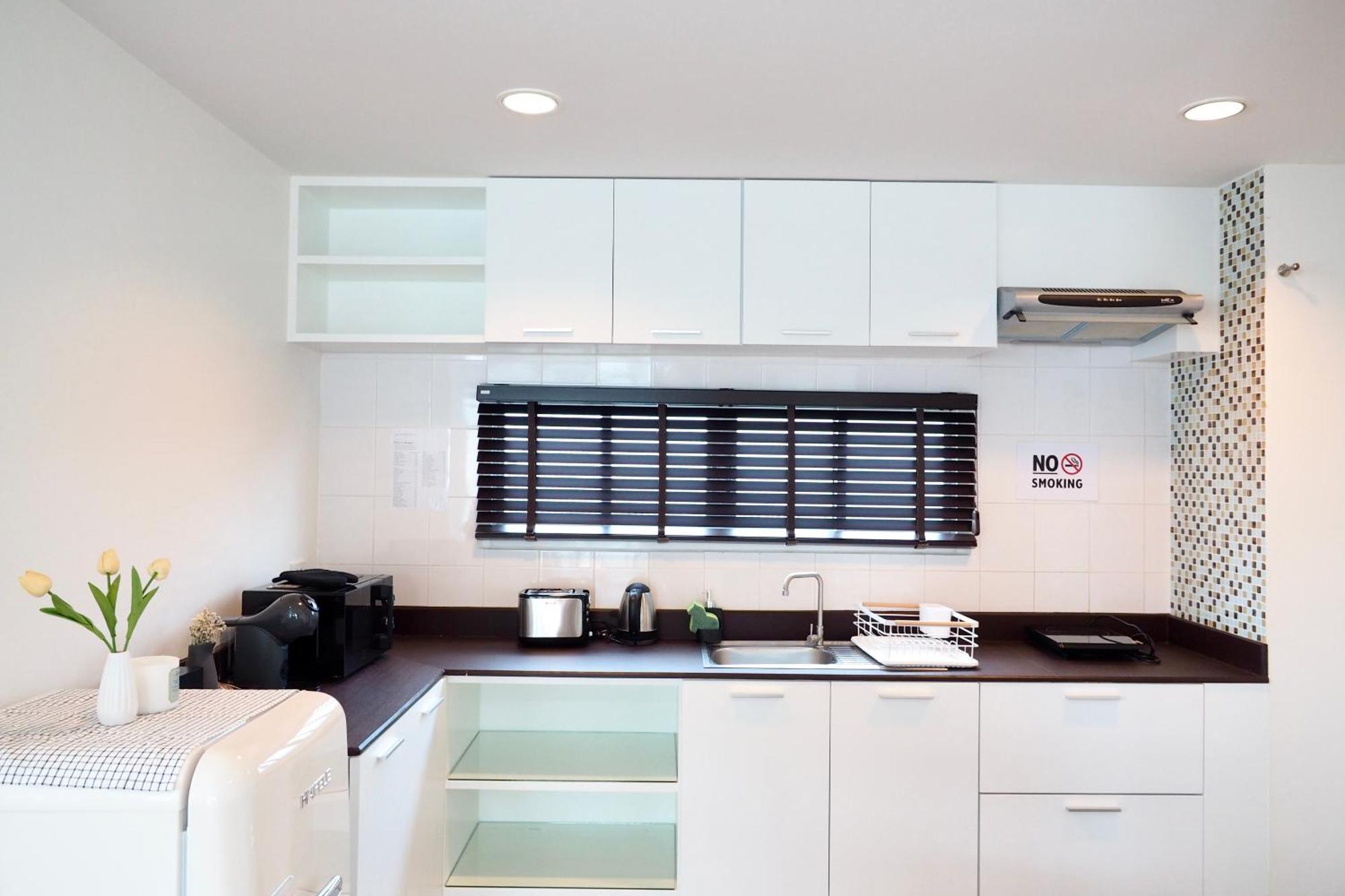 The Beach Bangsaen By Thanthita Next To Wonnapa Beach Free Disney Plus Ngoại thất bức ảnh