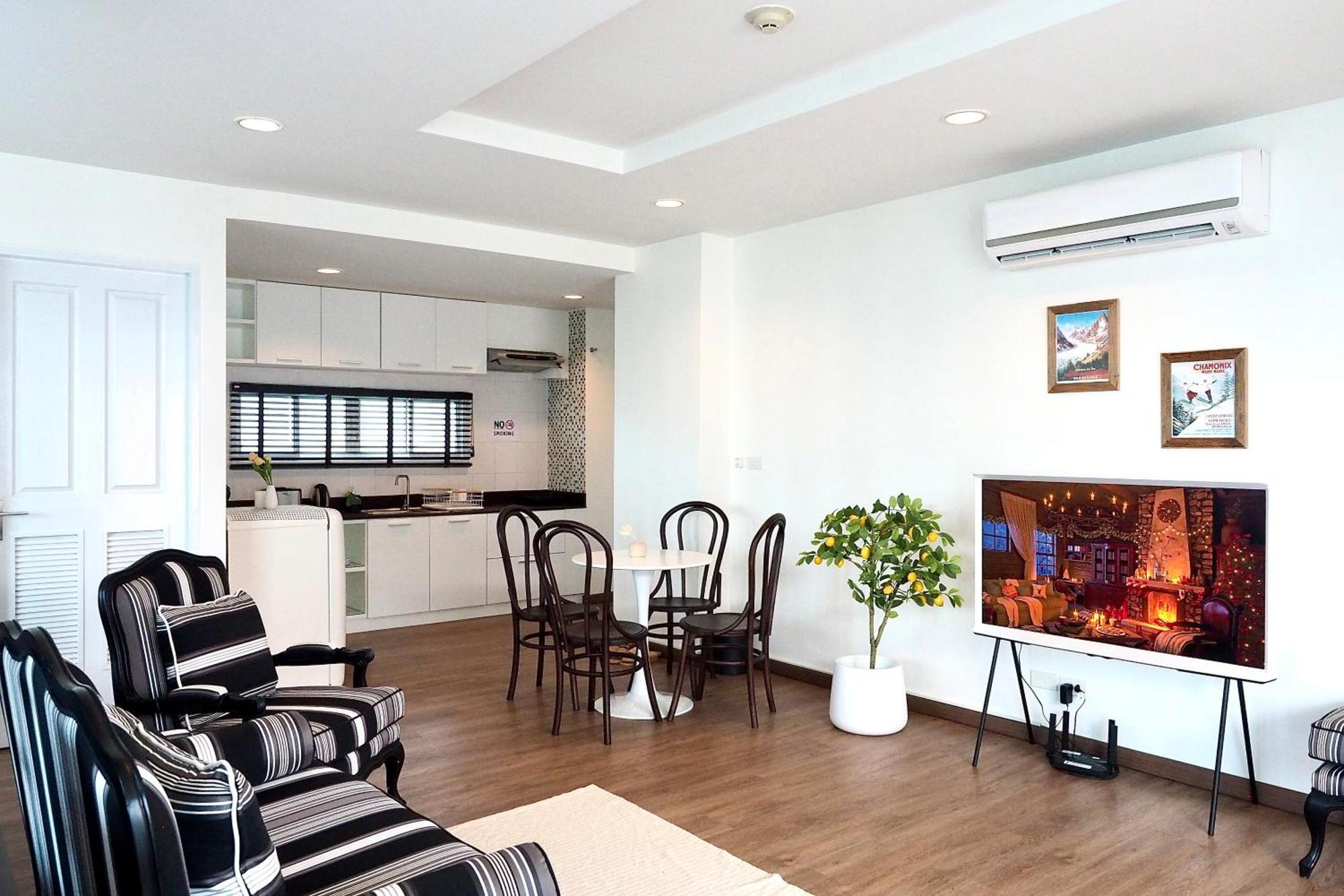 The Beach Bangsaen By Thanthita Next To Wonnapa Beach Free Disney Plus Ngoại thất bức ảnh