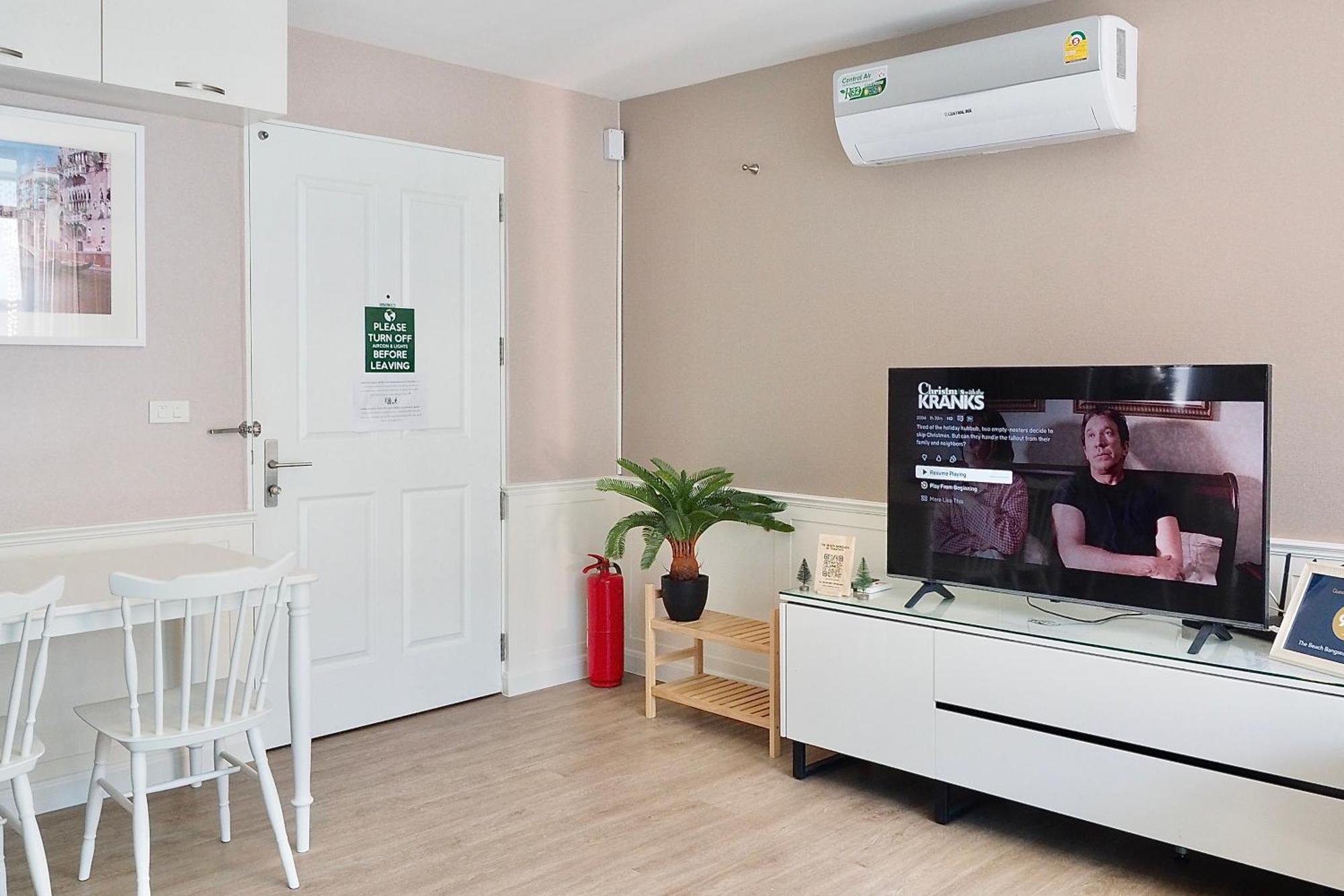 The Beach Bangsaen By Thanthita Next To Wonnapa Beach Free Disney Plus Ngoại thất bức ảnh
