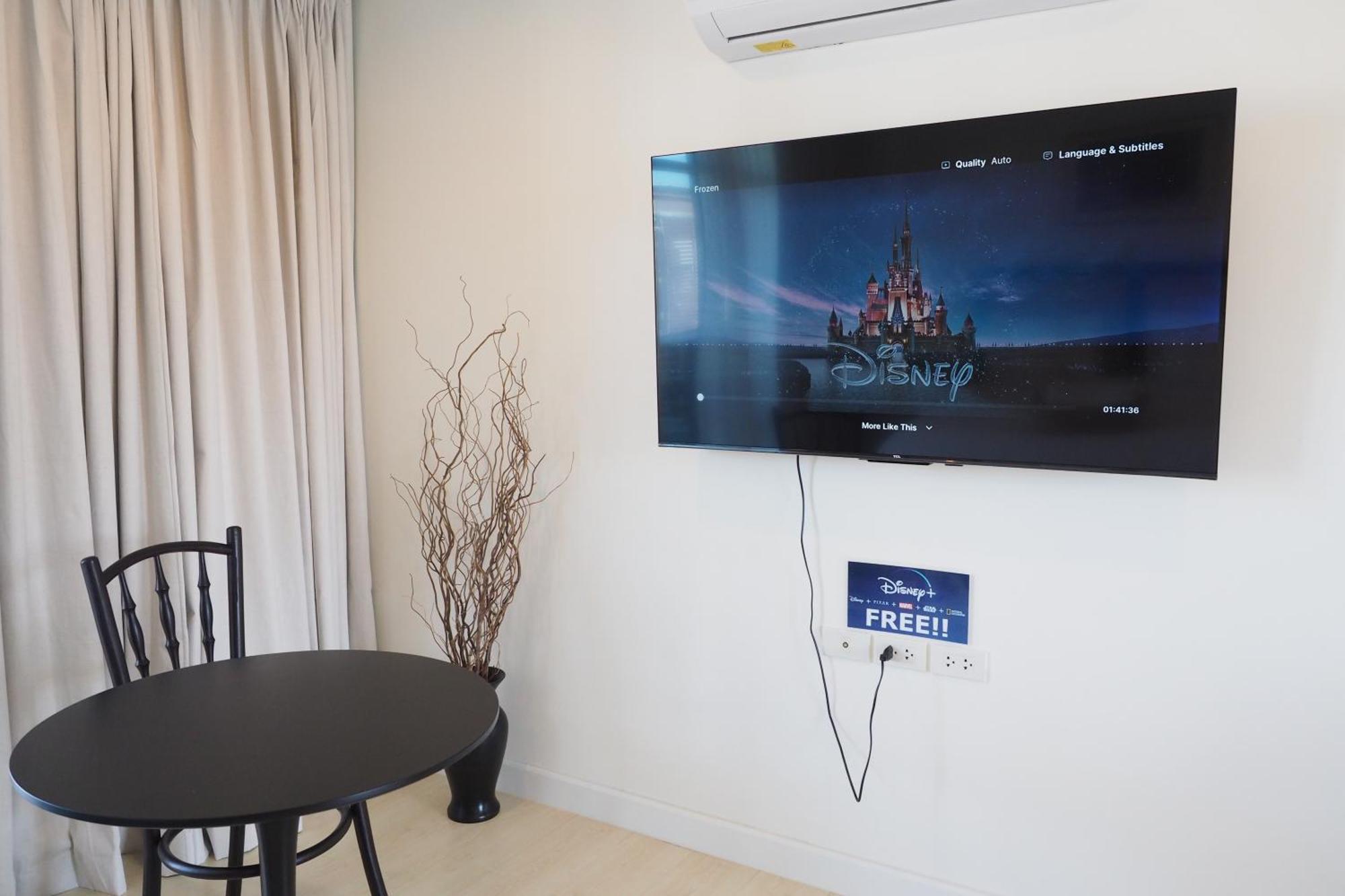 The Beach Bangsaen By Thanthita Next To Wonnapa Beach Free Disney Plus Ngoại thất bức ảnh