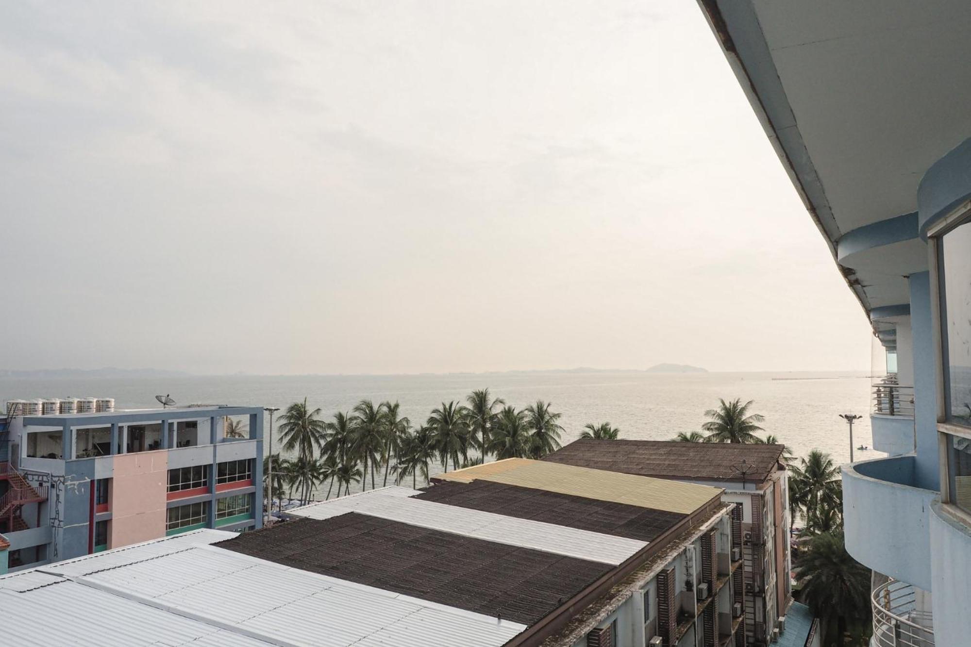 The Beach Bangsaen By Thanthita Next To Wonnapa Beach Free Disney Plus Ngoại thất bức ảnh
